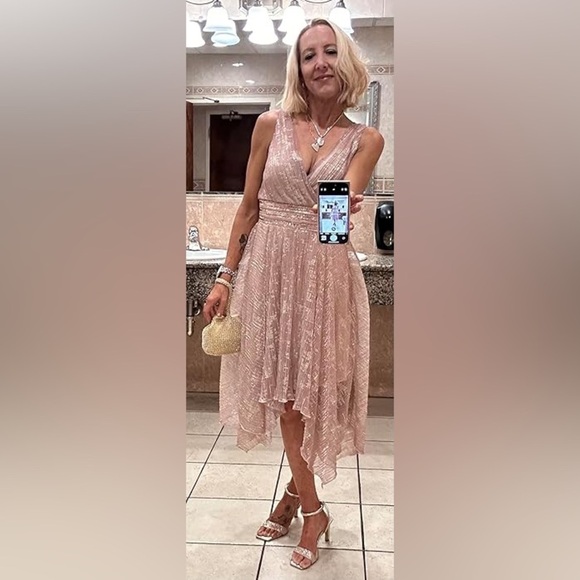 VENUS Rose Gold Hanky Hems Asymmetrical Handkerchief Hem Shimmer Dress Size 16 - Picture 16 of 16